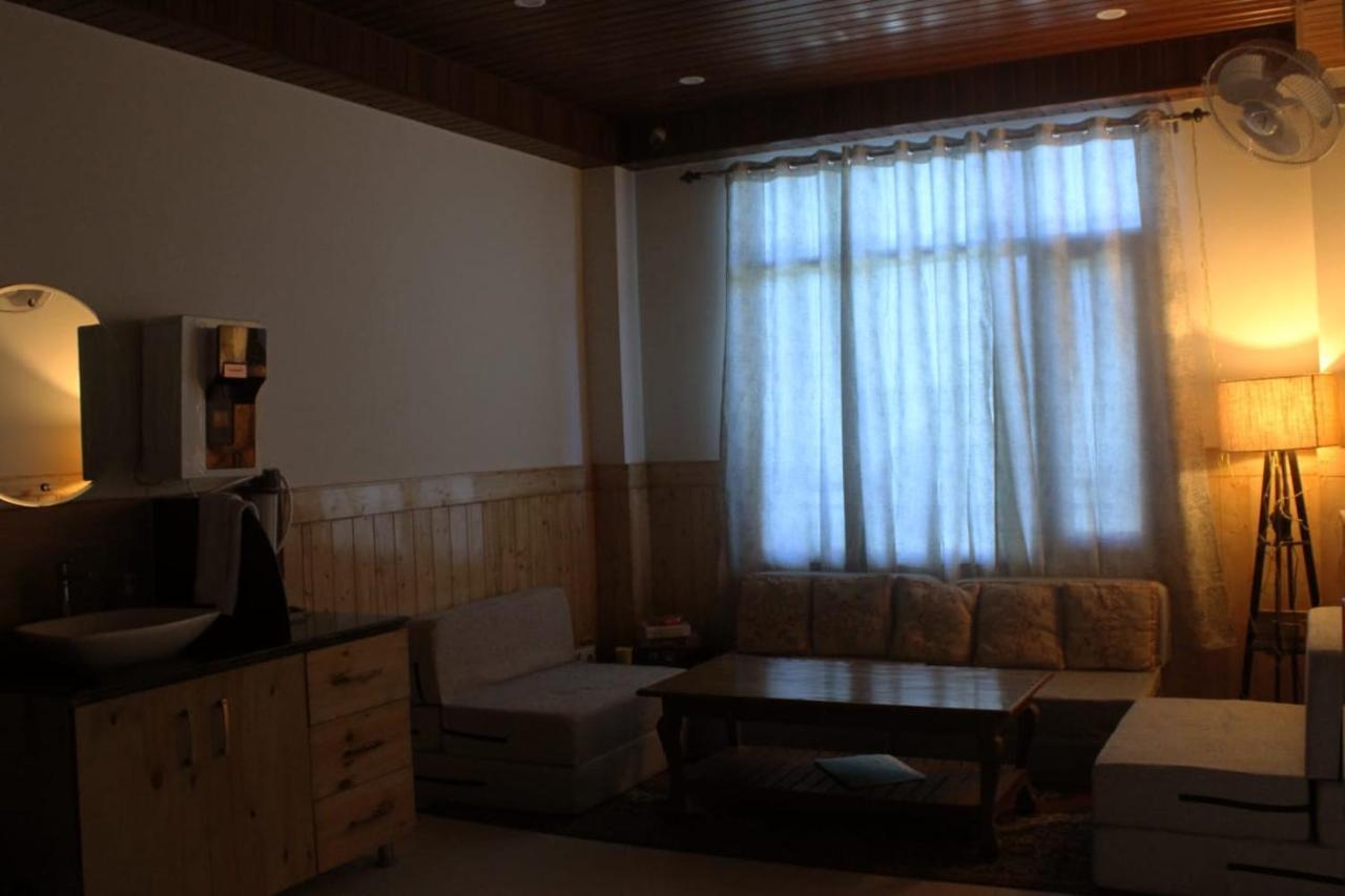 Him Aashrey B&B Homestay Шімла Екстер'єр фото