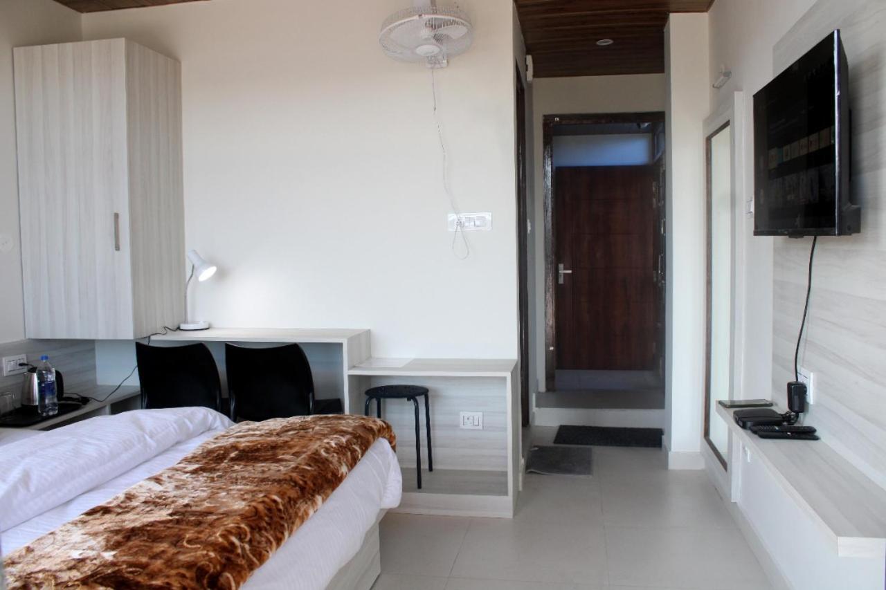 Him Aashrey B&B Homestay Шімла Екстер'єр фото